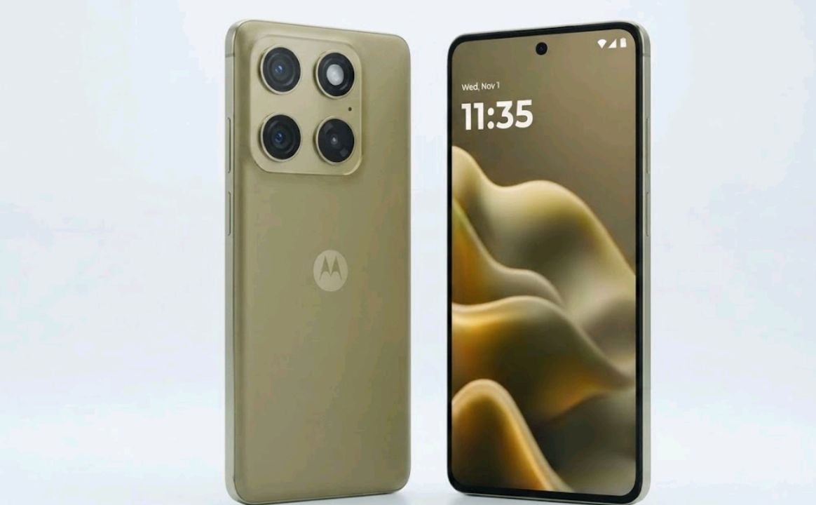 Motorola Edge 2026 in Pantone Martini Olive colorway