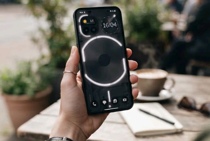 Nothing Phone (3a) Pro lifestyle shot