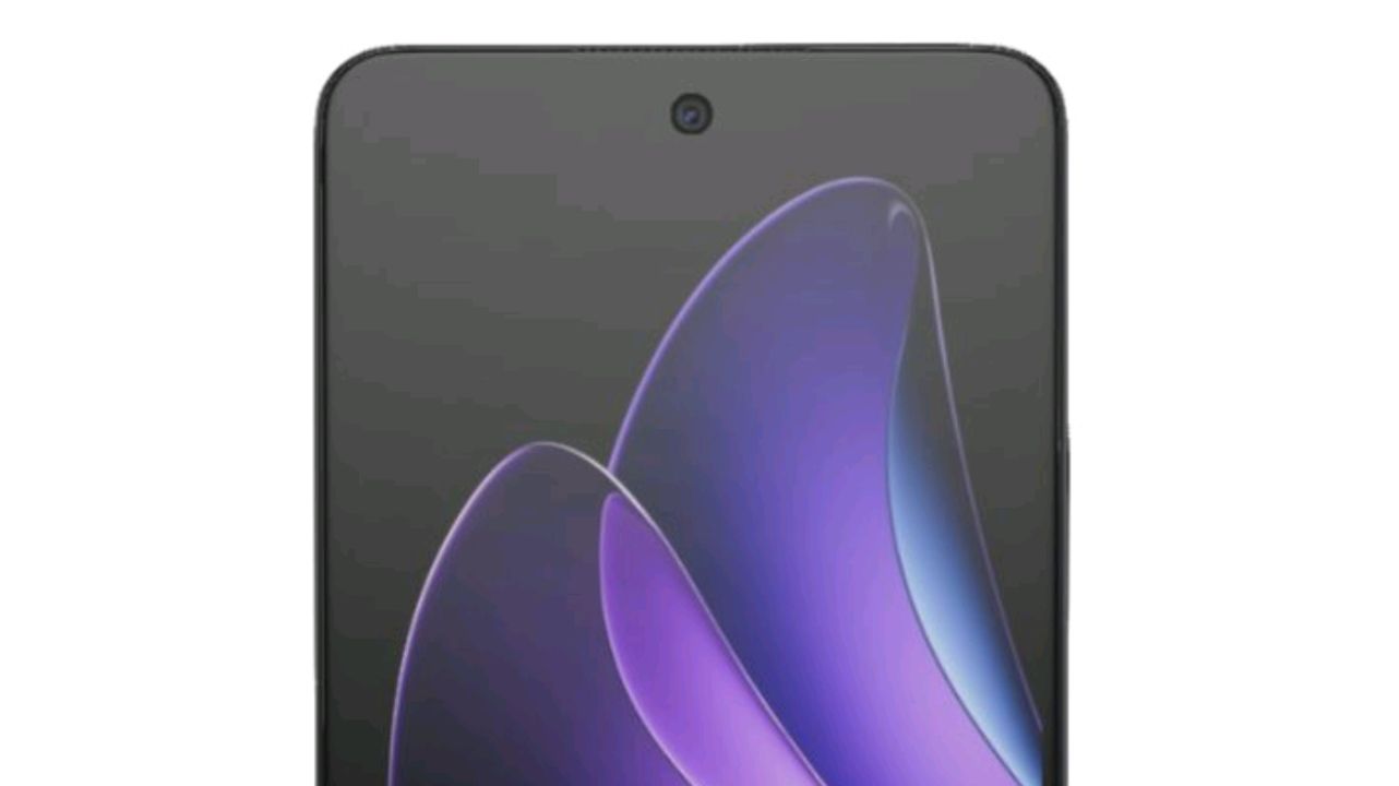 Person holding OPPO Reno13 F 5G outdoors comparing screen brightness