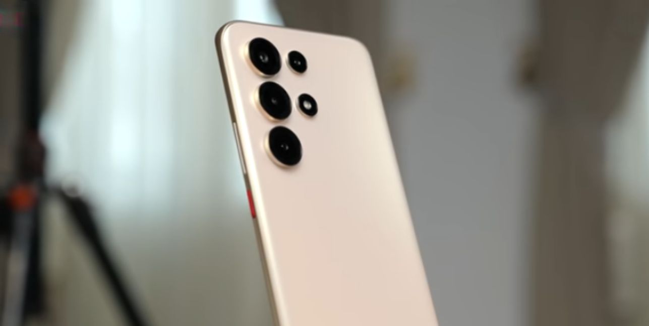 itel Super 26 Ultra with curved AMOLED display
