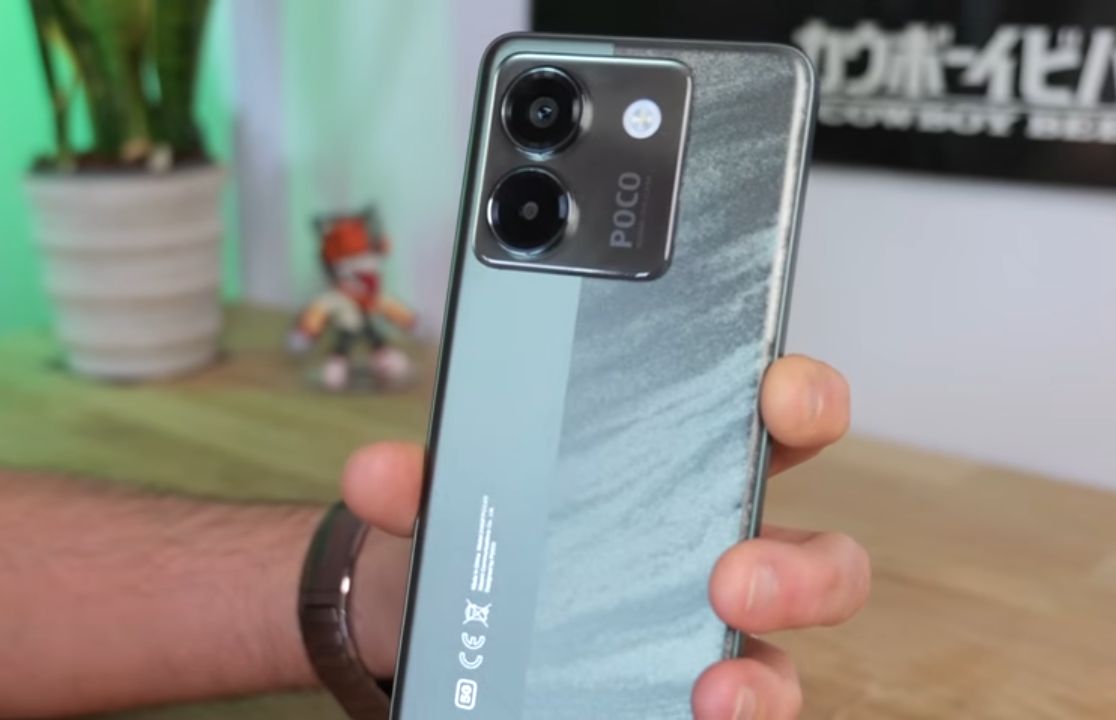 POCO M7 5G large 6.9-inch display