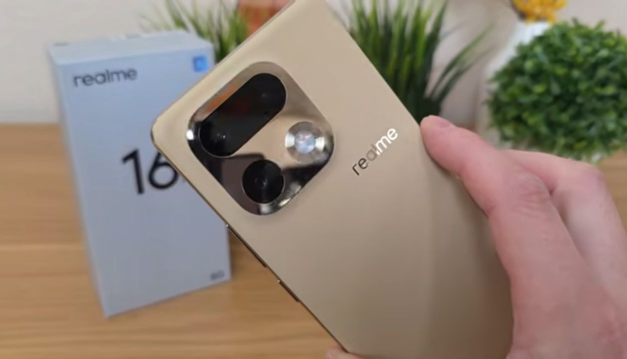 Realme 16 Pro+ curved AMOLED display close-up