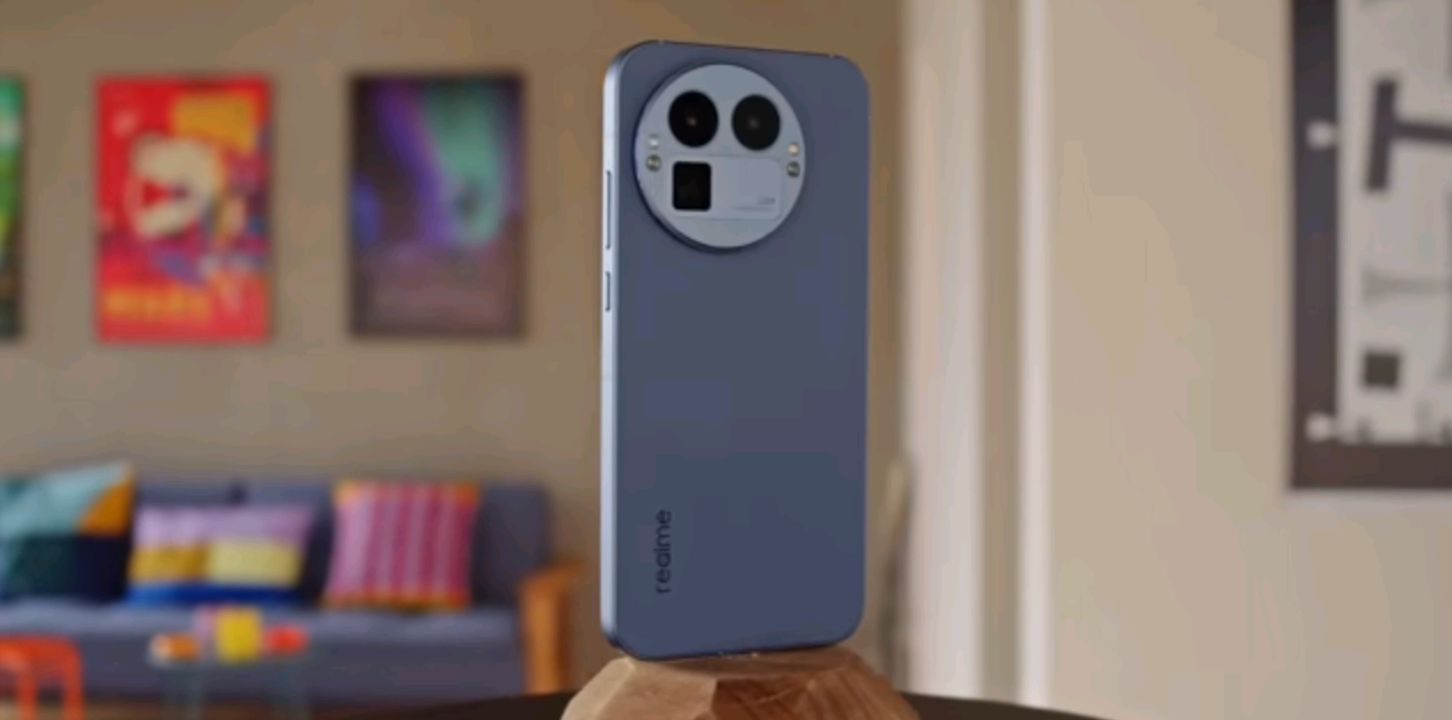 Realme GT 8 Pro, 16 Pro+, 15 Pro, 15, and C75 smartphones lined up side by side