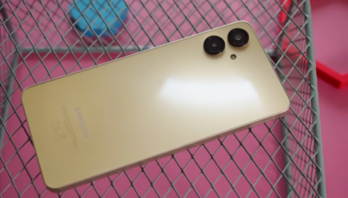 Samsung Galaxy A06 front and back design